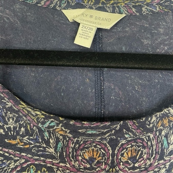 Lucky Brand cotton blend cute Tshirt. Purple and blues paisley pattern. Size 2X - Picture 3 of 4